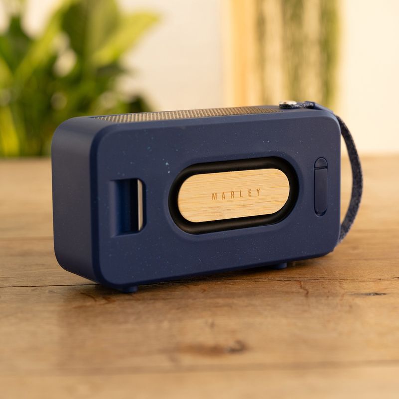 em-ja035-bl-web-features-08