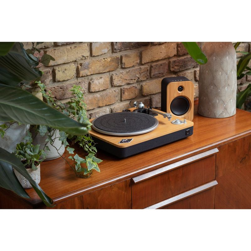 em-ja119-sb-hr-lifestyle-20