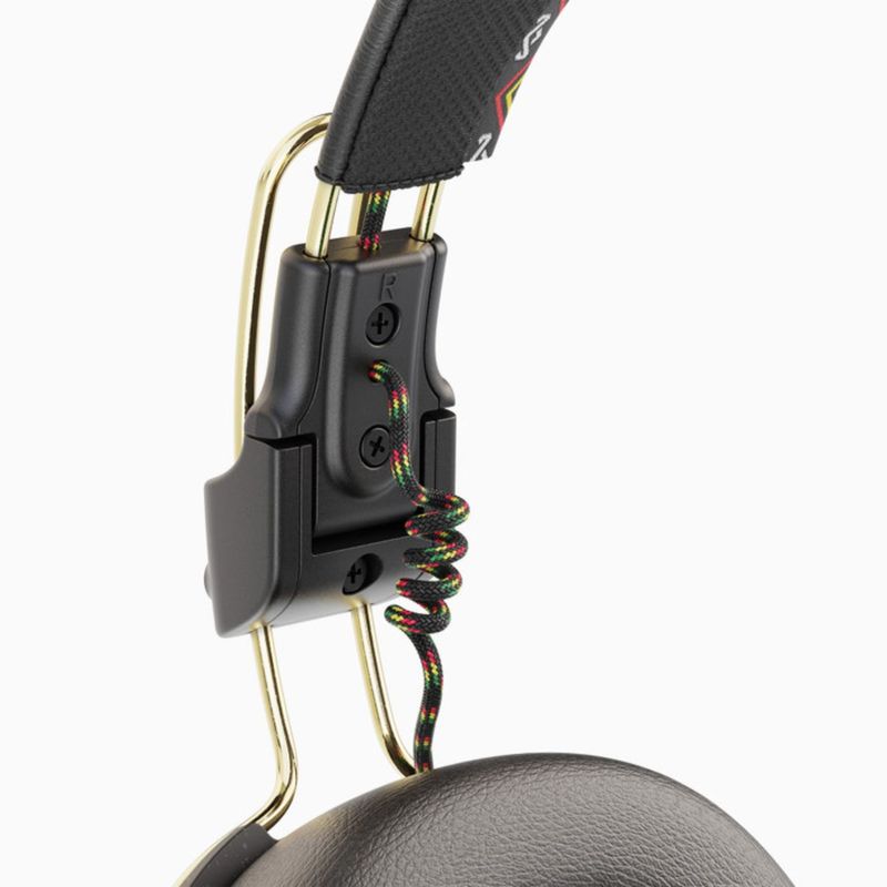 jh143-cmf-hingedetail-ra-75531